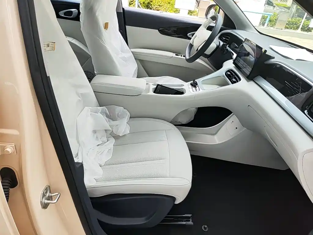 Geely Galaxy Starwish 2026 — фото 24