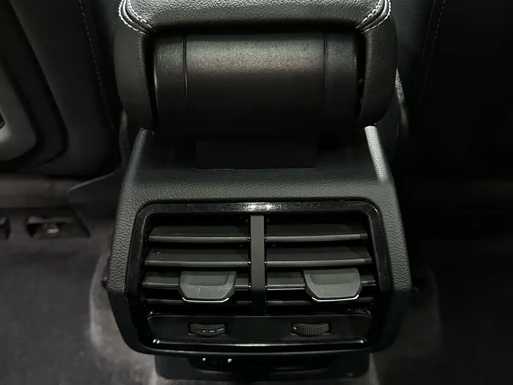 Audi Q3 2023 — фото 16
