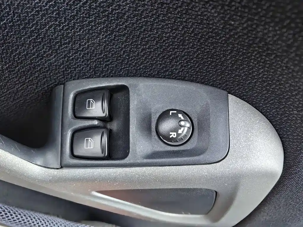smart fortwo 2015 — фото 9