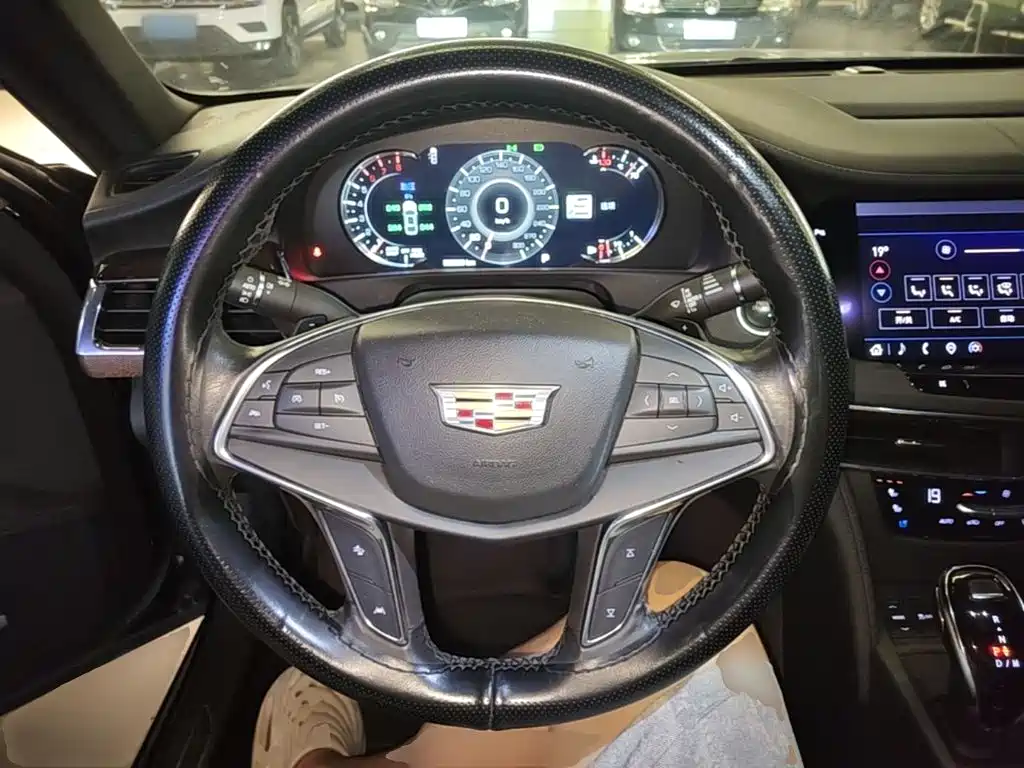 Cadillac CT6 2023 — фото 11