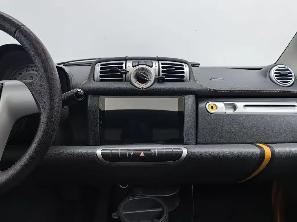 smart fortwo 2015 — фото 12