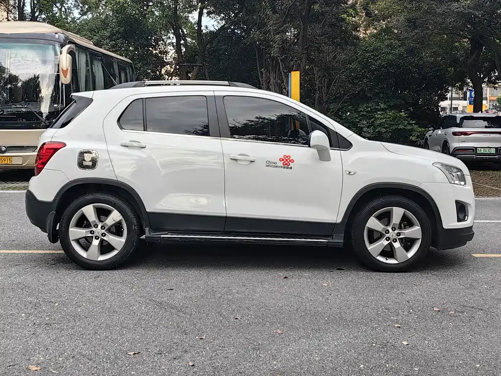 Chevrolet Trax 2015 — фото 14