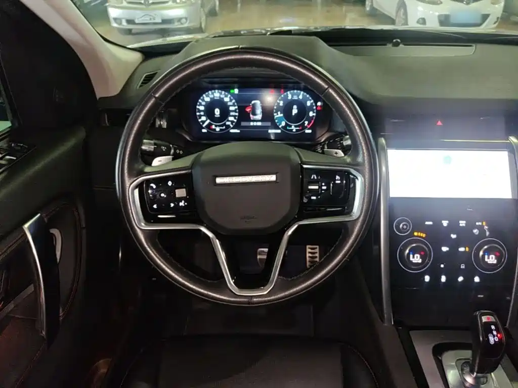 Land Rover Discovery Sport 2022 — фото 11