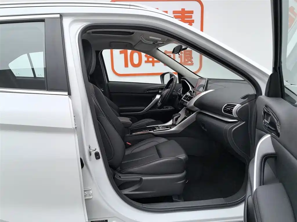 Mitsubishi Eclipse Cross 2019 — фото 23