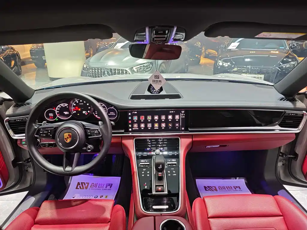 Porsche Panamera 2023