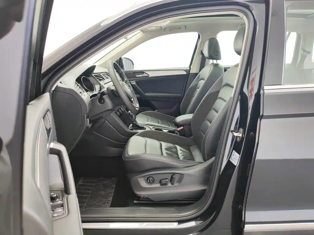 Volkswagen Tiguan L 2020 — фото 10
