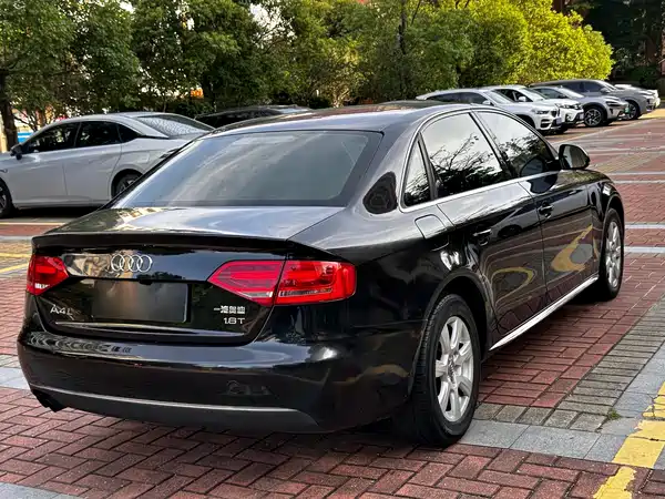 Audi A4L 2012