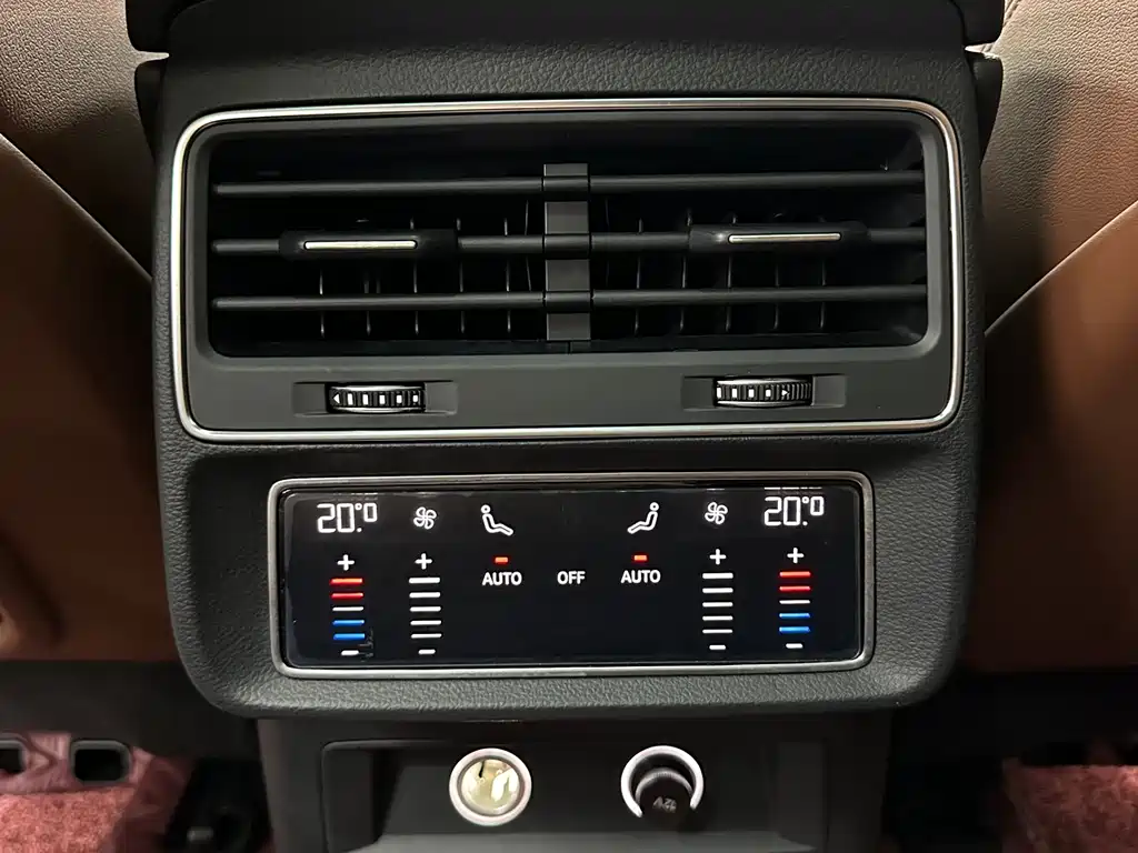 Audi Q7 2020 — фото 22