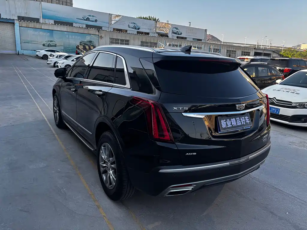Cadillac XT5 2019 — фото 10