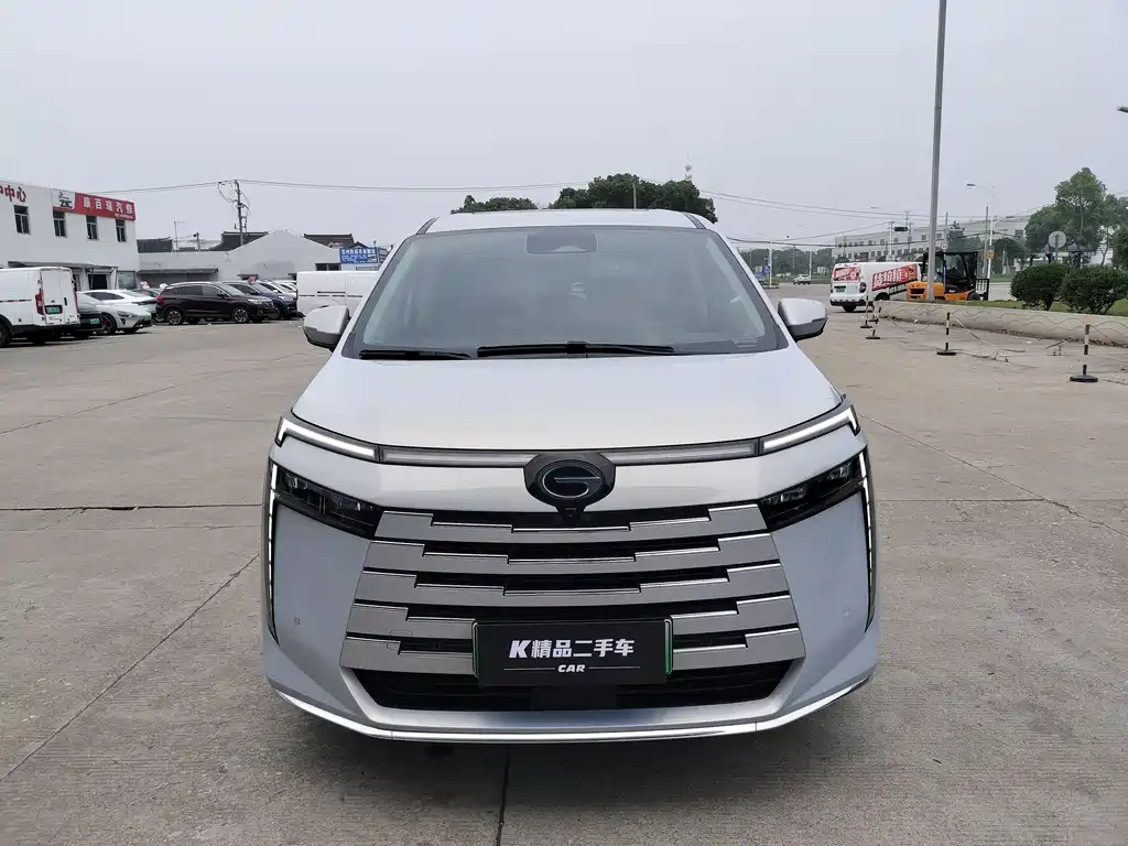 GAC Motor E8 PHEV 2024 — фото 2