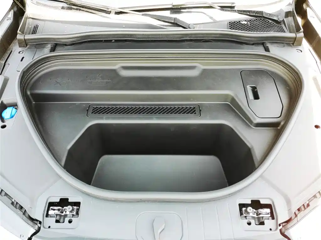 Audi Q6L e-tron 2026 — фото 20