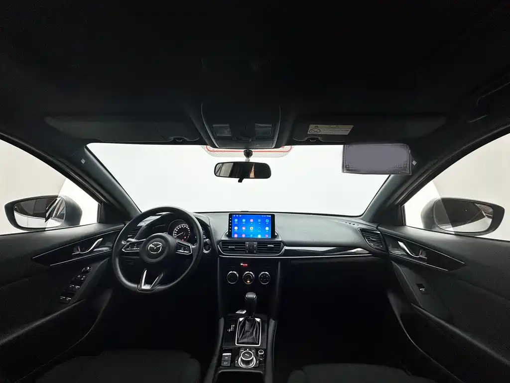 Mazda CX-4 2023 — фото 17