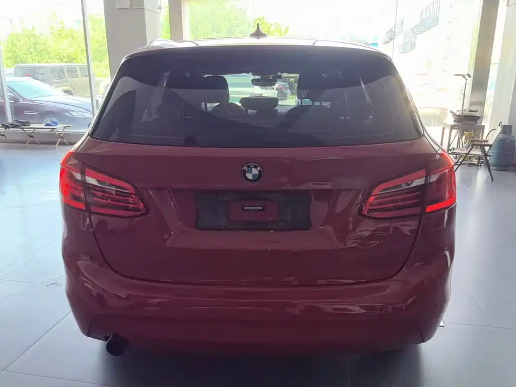 BMW 2 Series Station Wagon 2017 — фото 6