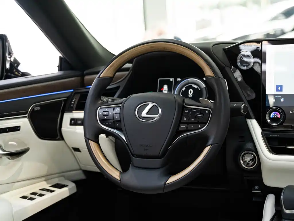 Lexus ES 2025 — фото 14