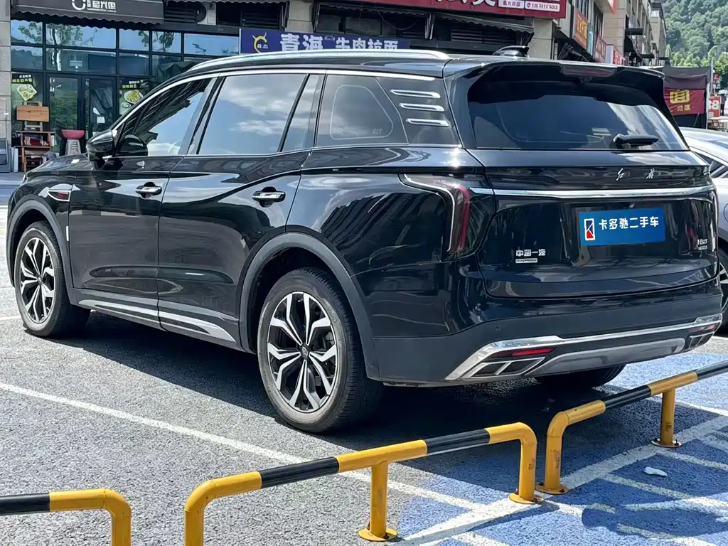 Hongqi HS7 2025