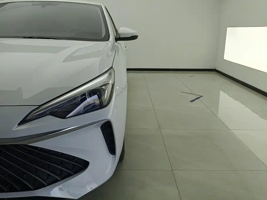 Roewe i5 2025