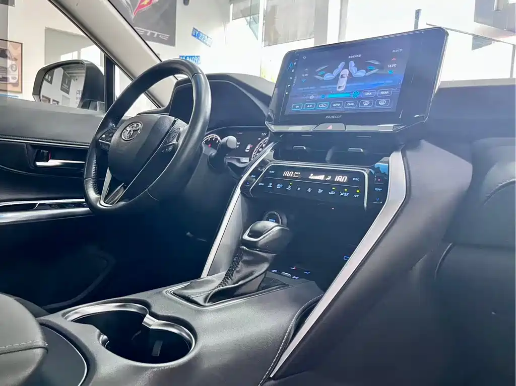 Toyota Venza 2023 — фото 14