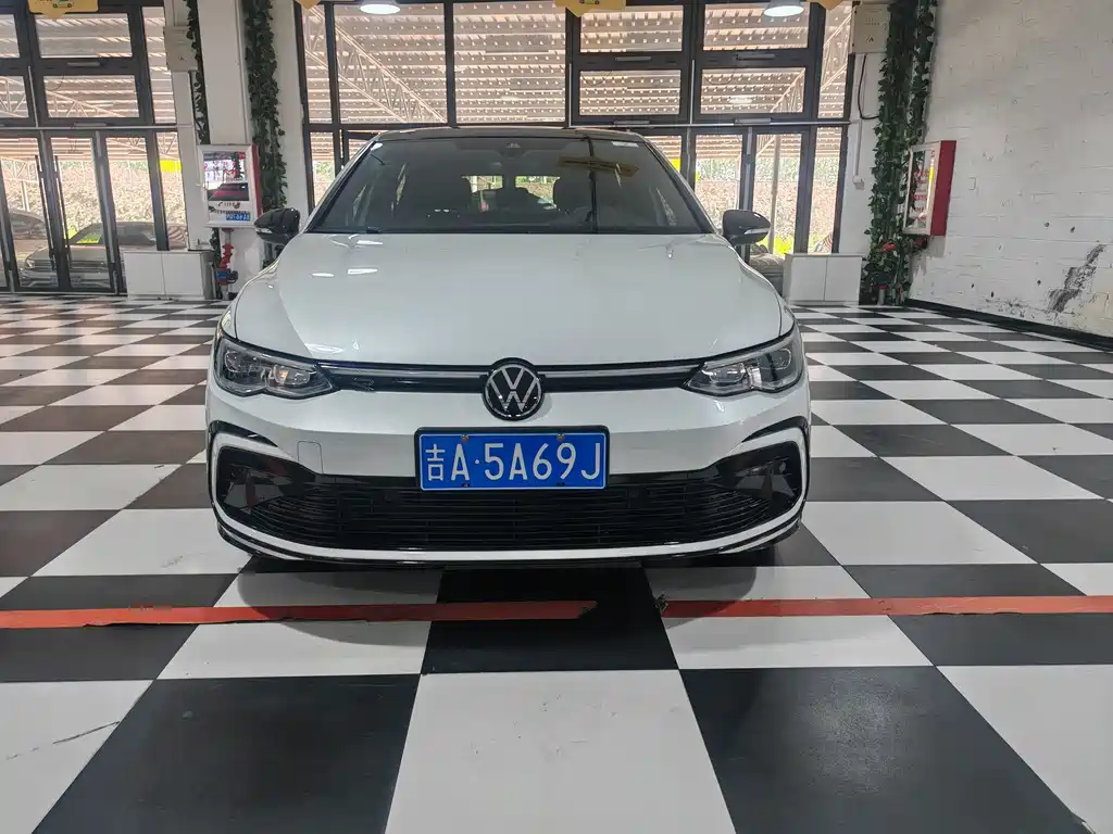 Volkswagen Golf 2022