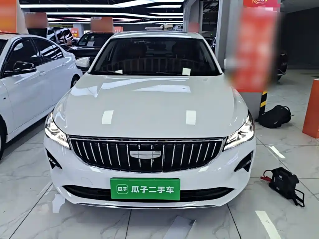 Geely Emgrand 2024