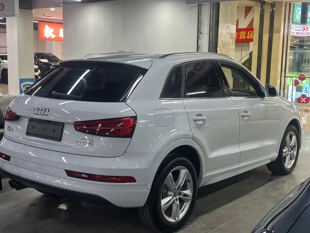 Audi Q3 2016 — фото 8