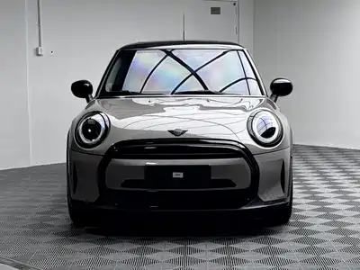MINI MINI 2023
