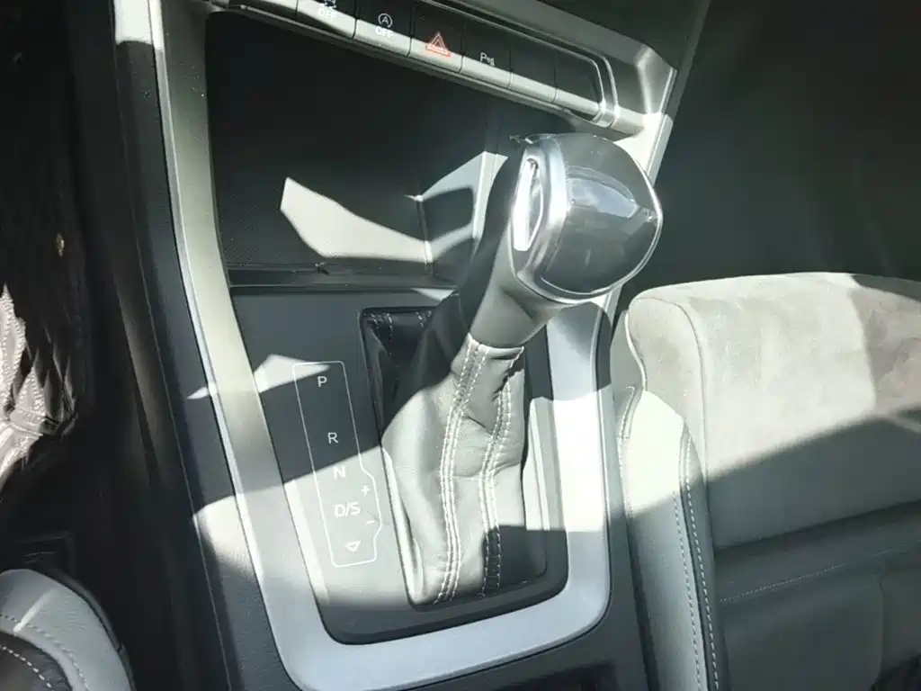 Audi Q3 2023 — фото 14