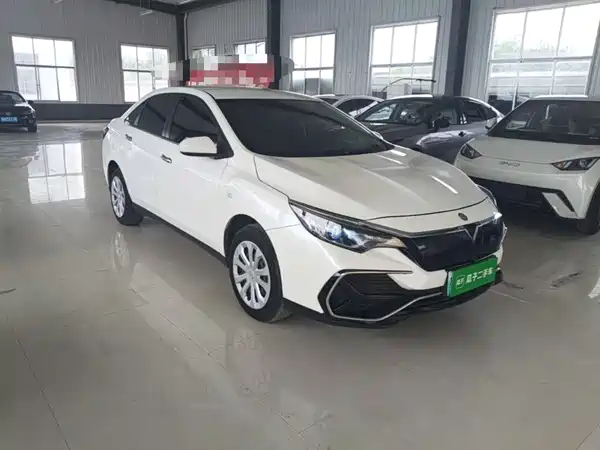 Venucia D60 EV 2022