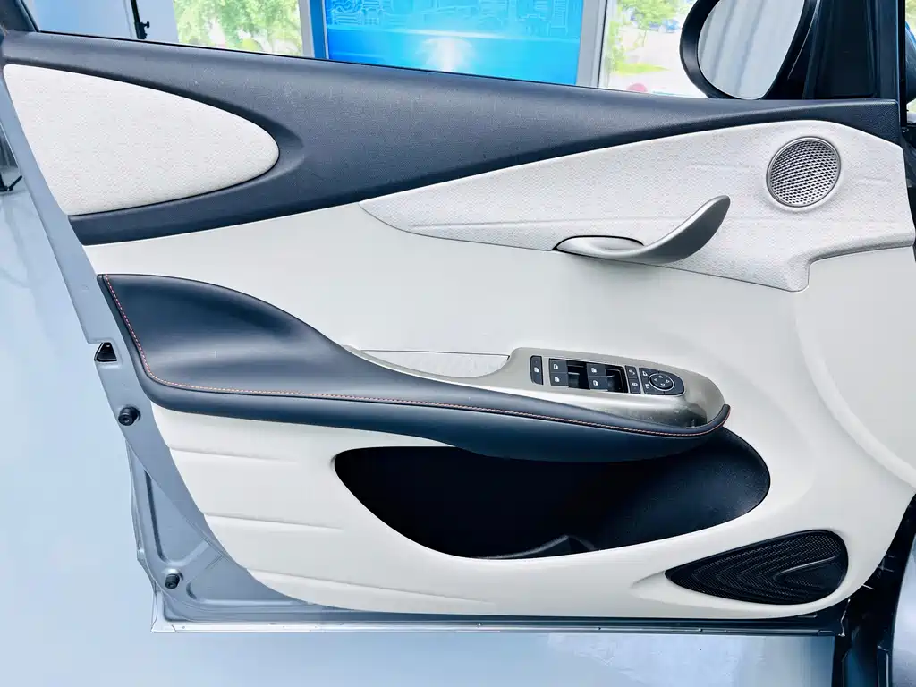 BYD Dolphin 2023 — фото 12