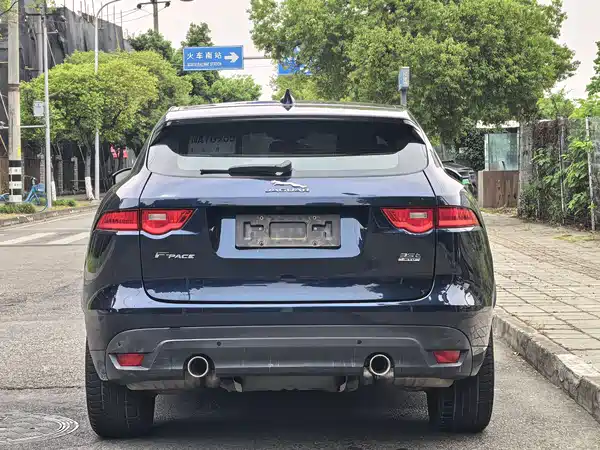 Jaguar F-PACE 2017