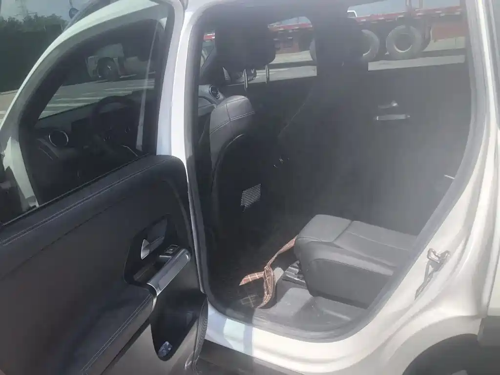 Mercedes-Benz GLB 2020