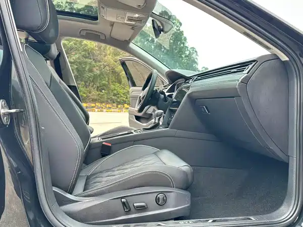Volkswagen Magotan PHEV 2025