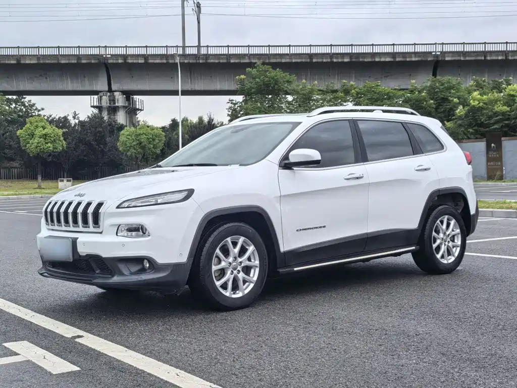 Jeep Cherokee 2017 — фото 2