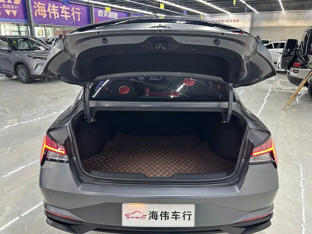 Hyundai Elantra 2023