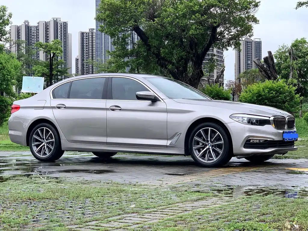 BMW 5 Series 2018 — фото 4