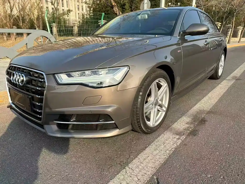 Audi A6L 2018 — фото 1