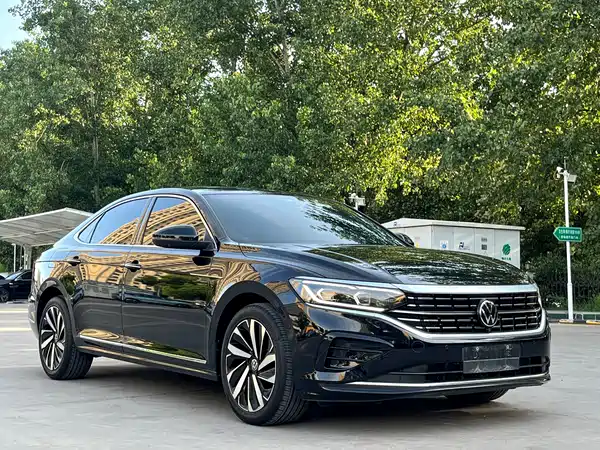 Volkswagen Passat 2023