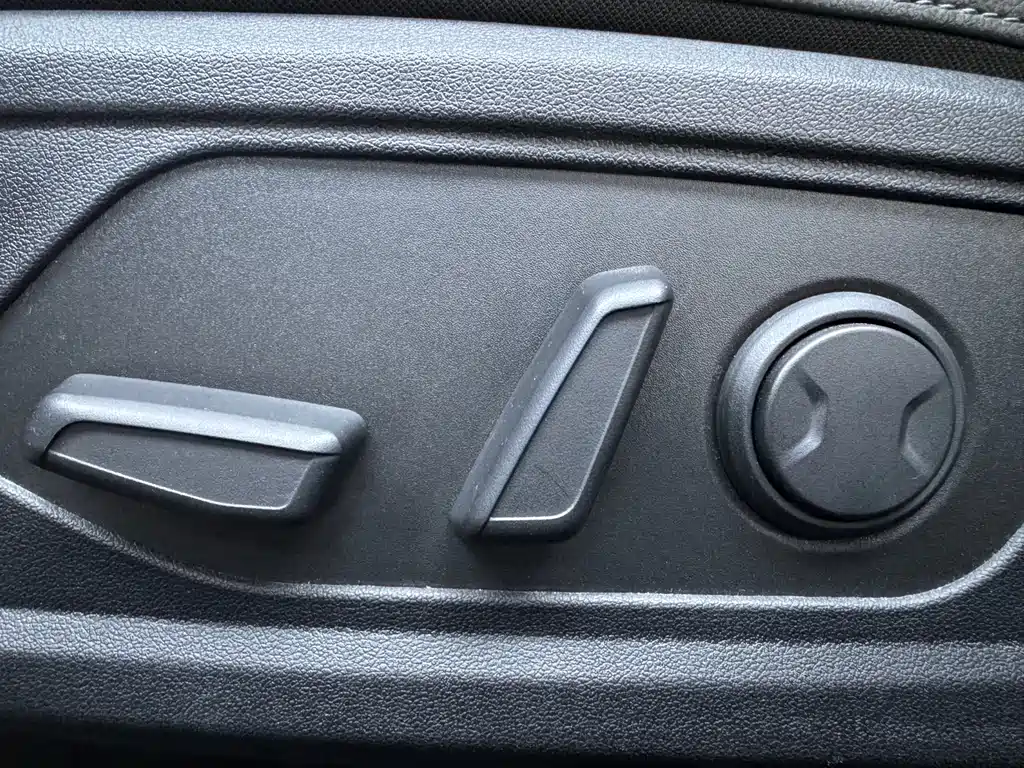 Hyundai Elantra 2023 — фото 9