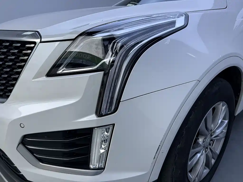 Cadillac XT5 2021 — фото 8