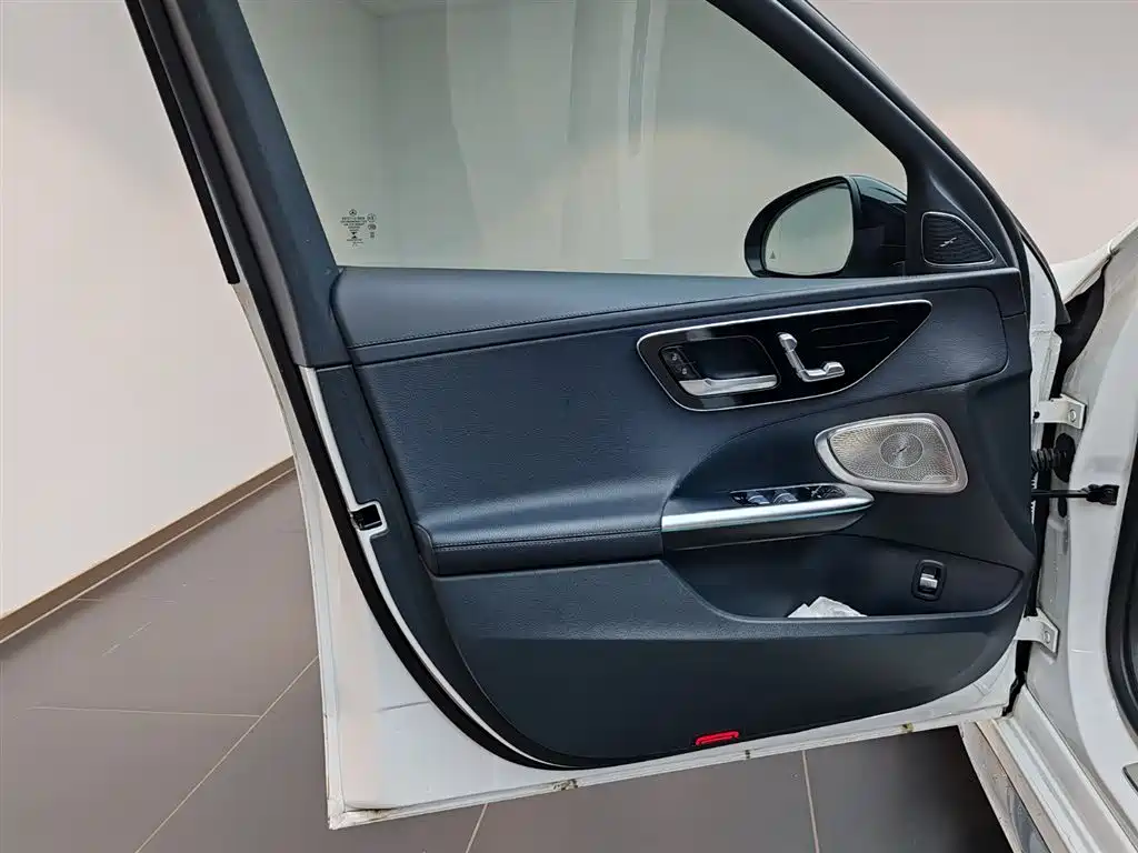 Mercedes-Benz C-Class 2022 — фото 10