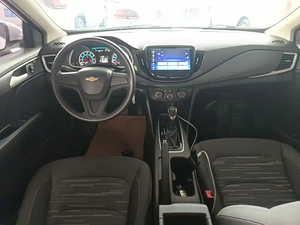 Chevrolet Cavalier 2019 — фото 10