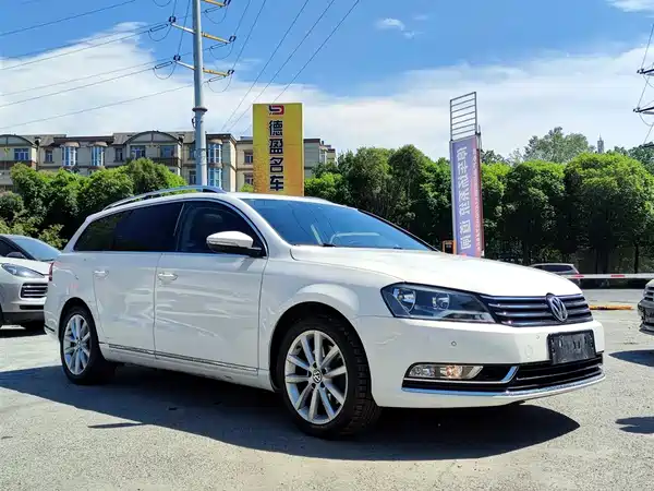 Volkswagen Magotan 2015