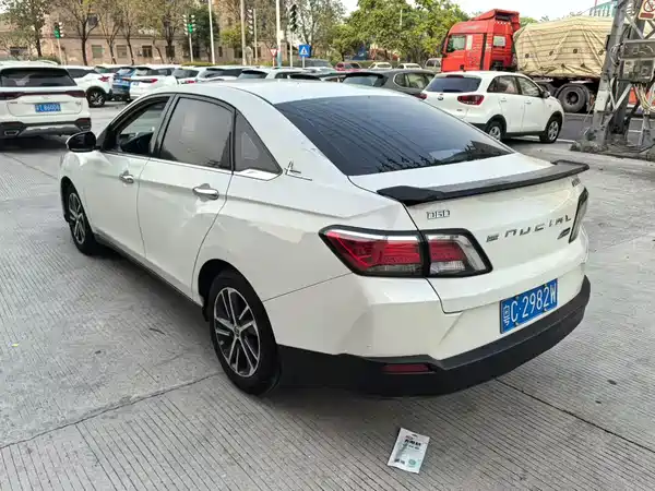 Venucia D60 2018