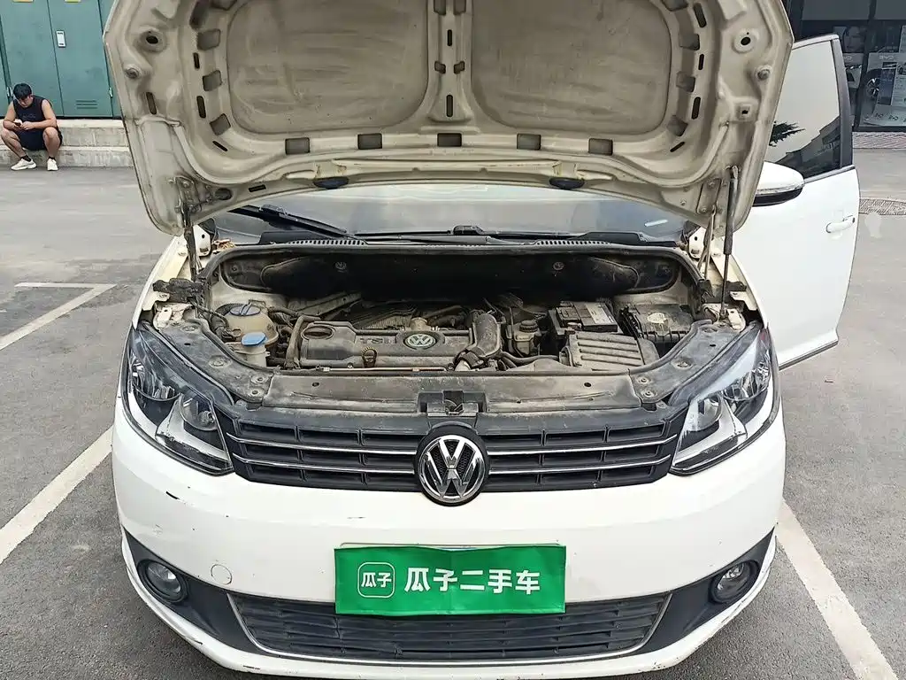 Volkswagen Touran 2015 — фото 11