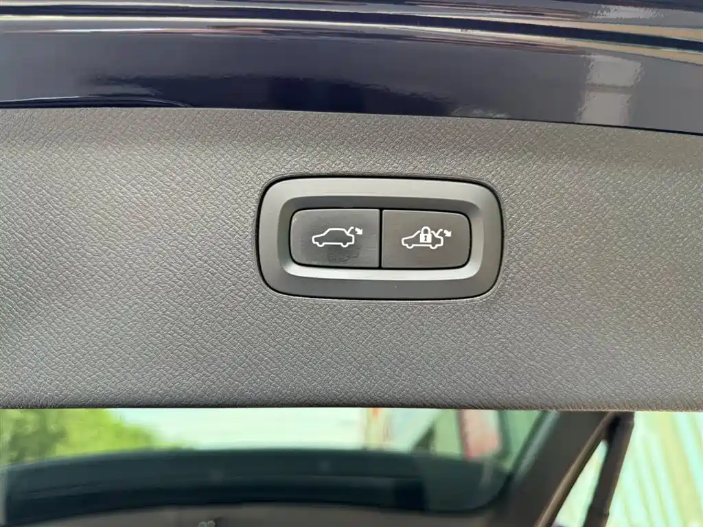 Volvo XC90 2015 — фото 14