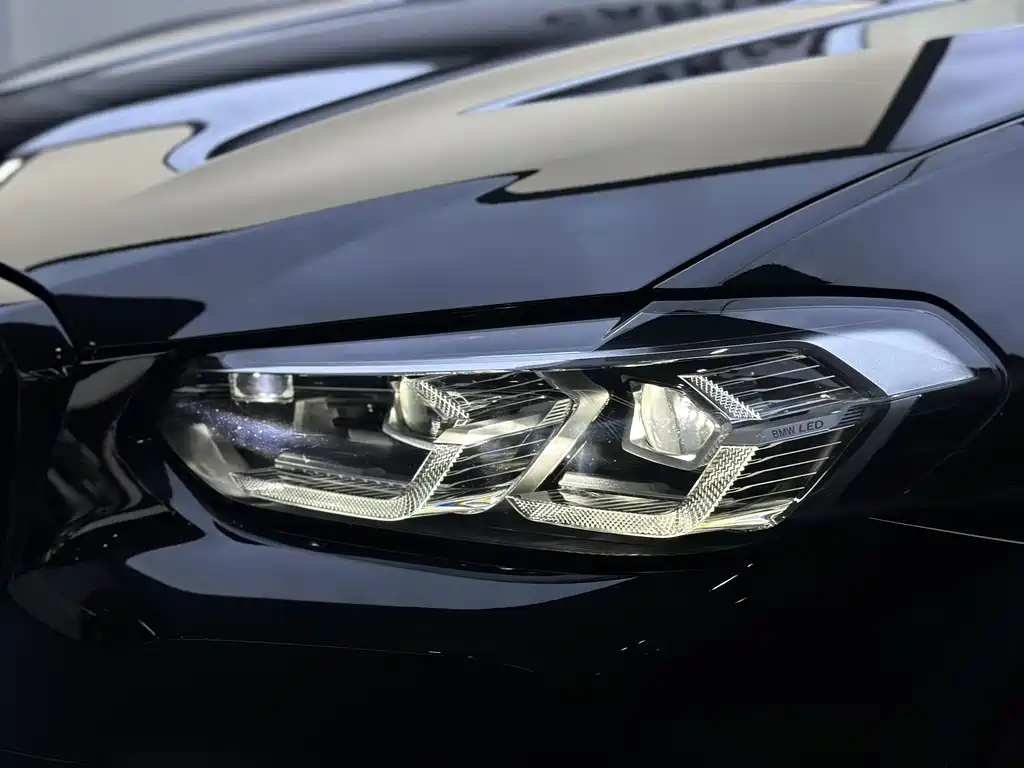 BMW X4 2022 — фото 9