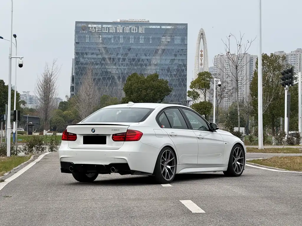 BMW 3 Series 2015 — фото 4