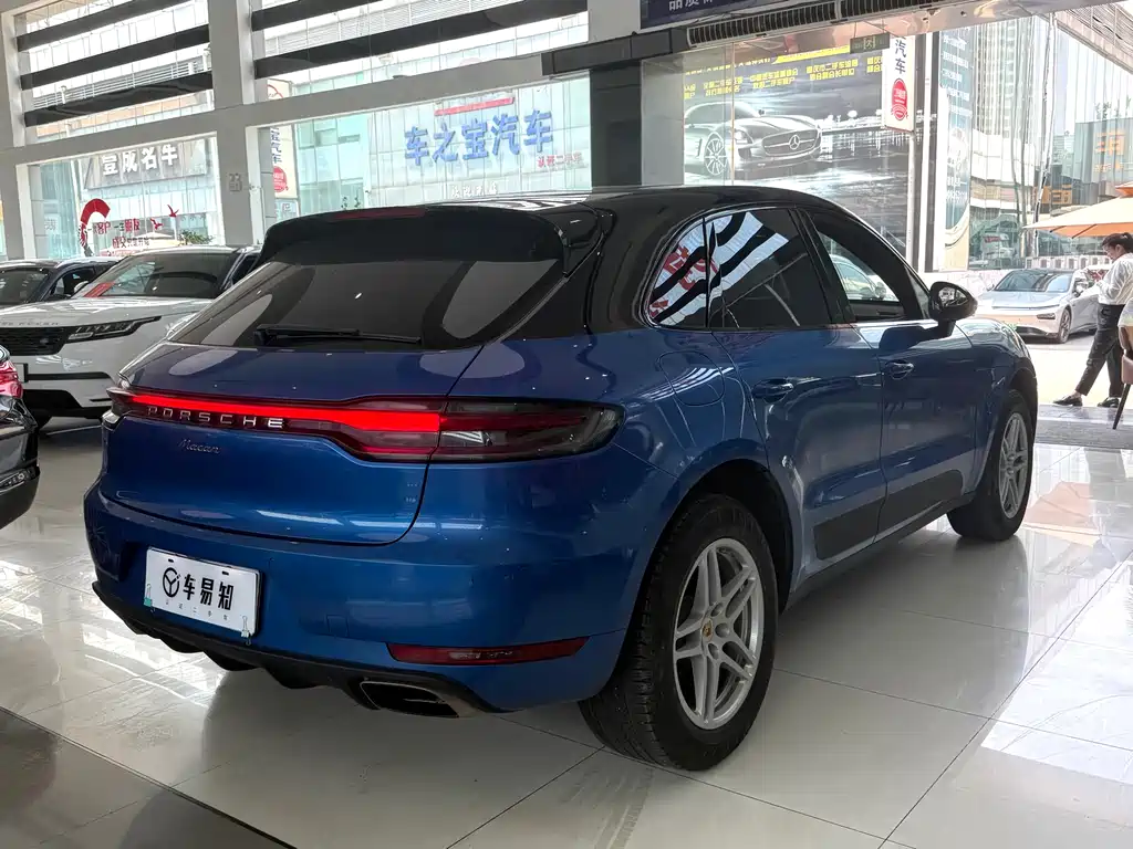 Porsche Macan 2019 — фото 19