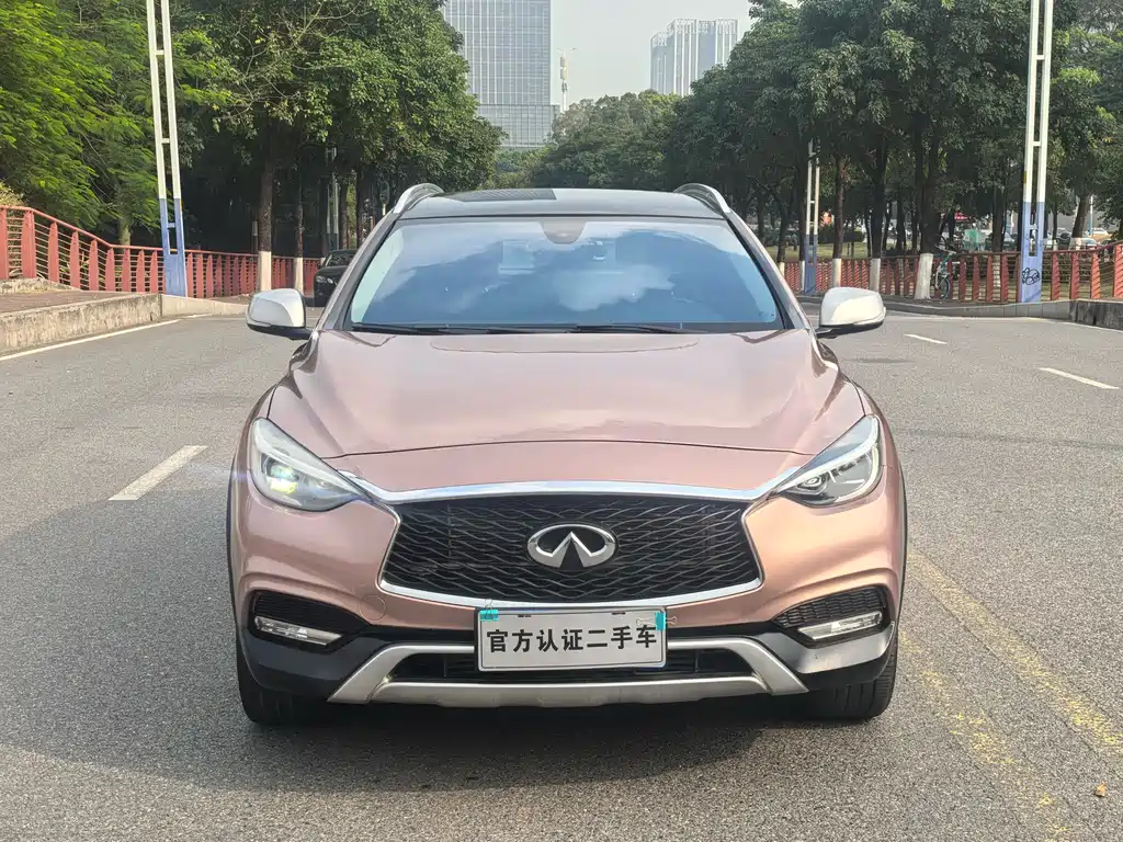 Infiniti QX30 2017 — фото 2