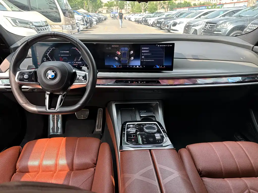 BMW 7 Series 2023 — фото 15