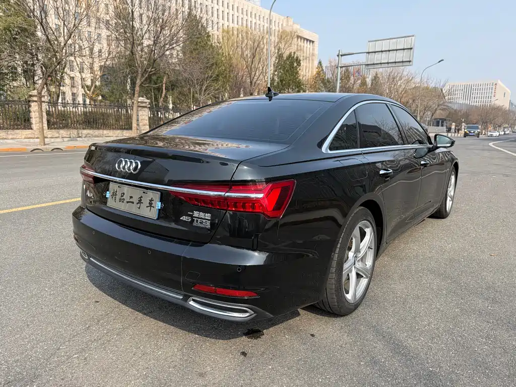 Audi A6L 2020